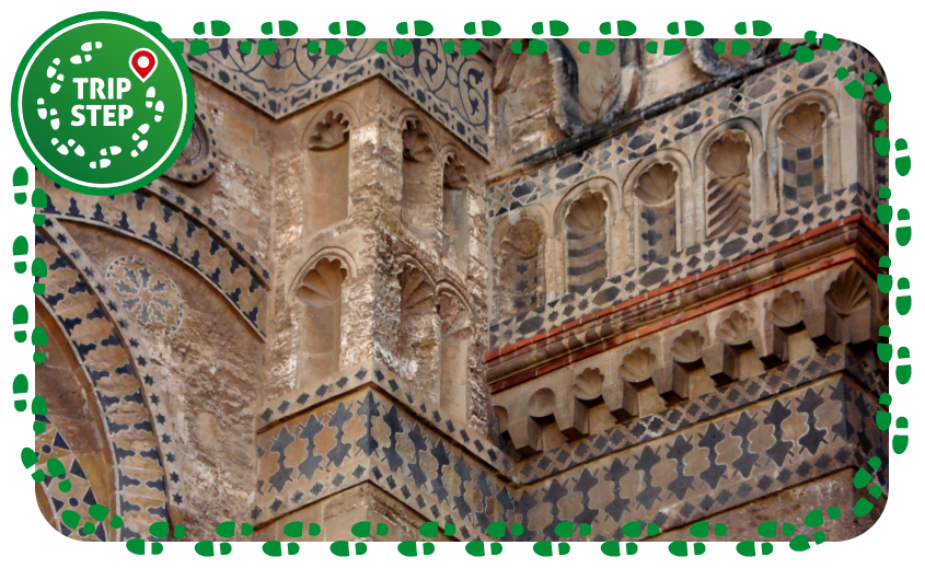 Cattedrale di Palermo dettaglio decorazione policroma dell' abside foto di: G.dallorto via Wikimedia Commons