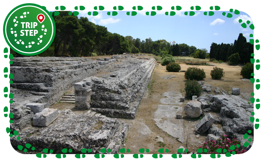 Siracusa Parco Archeologico della Neapolis ara di Ierone II foto di: Giovanni Dall'Orto via Wikimedia Commons