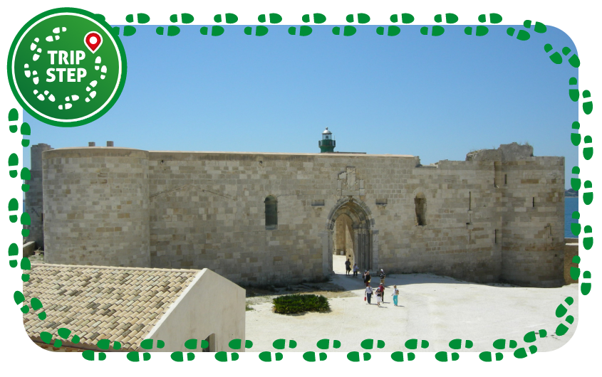 Siracusa Castello Maniace ingresso foto di: Sailko via Wikimedia Commons